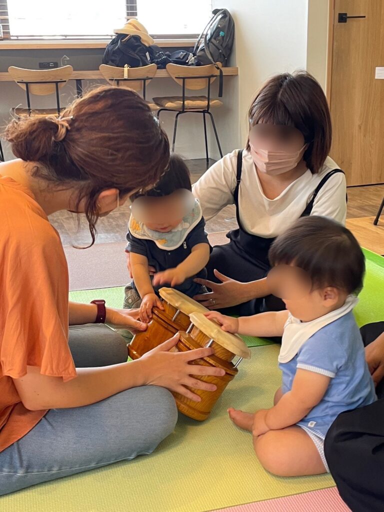 津田沼の英語リトミック教室の様子